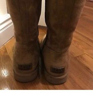 Ugg tall chestnut size 7 with zipper .. as NEW